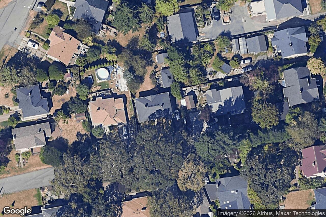 Aerial view of 1050 Leslie Dr, Saanich
