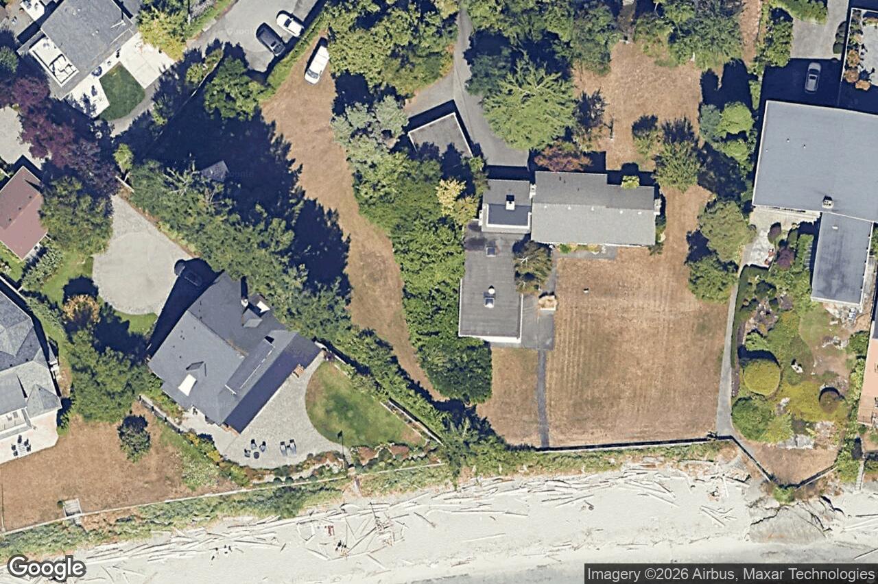 Aerial view of 3905B Cadboro Bay Rd, Saanich