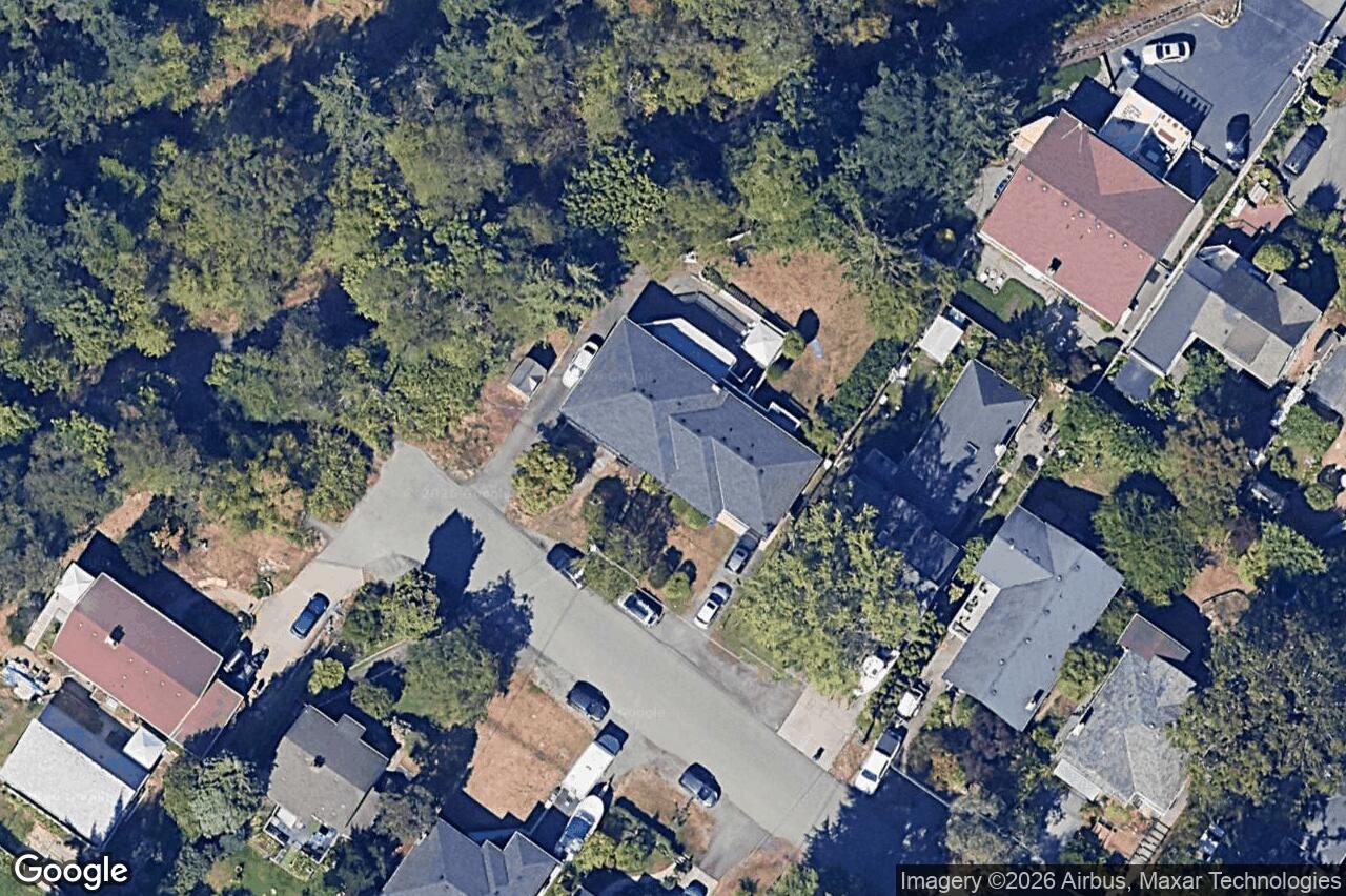 Aerial view of 820-822 Leslie Dr, Saanich