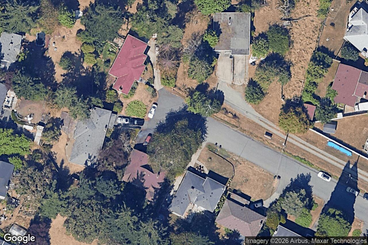 Aerial view of 11 – 1520 Louise Pl, Saanich