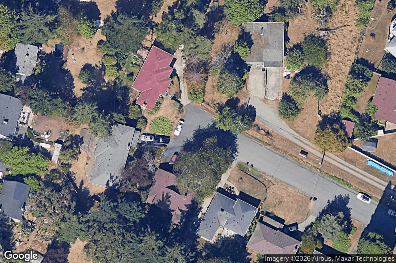Aerial view of 2 – 1520 Louise Pl, Saanich