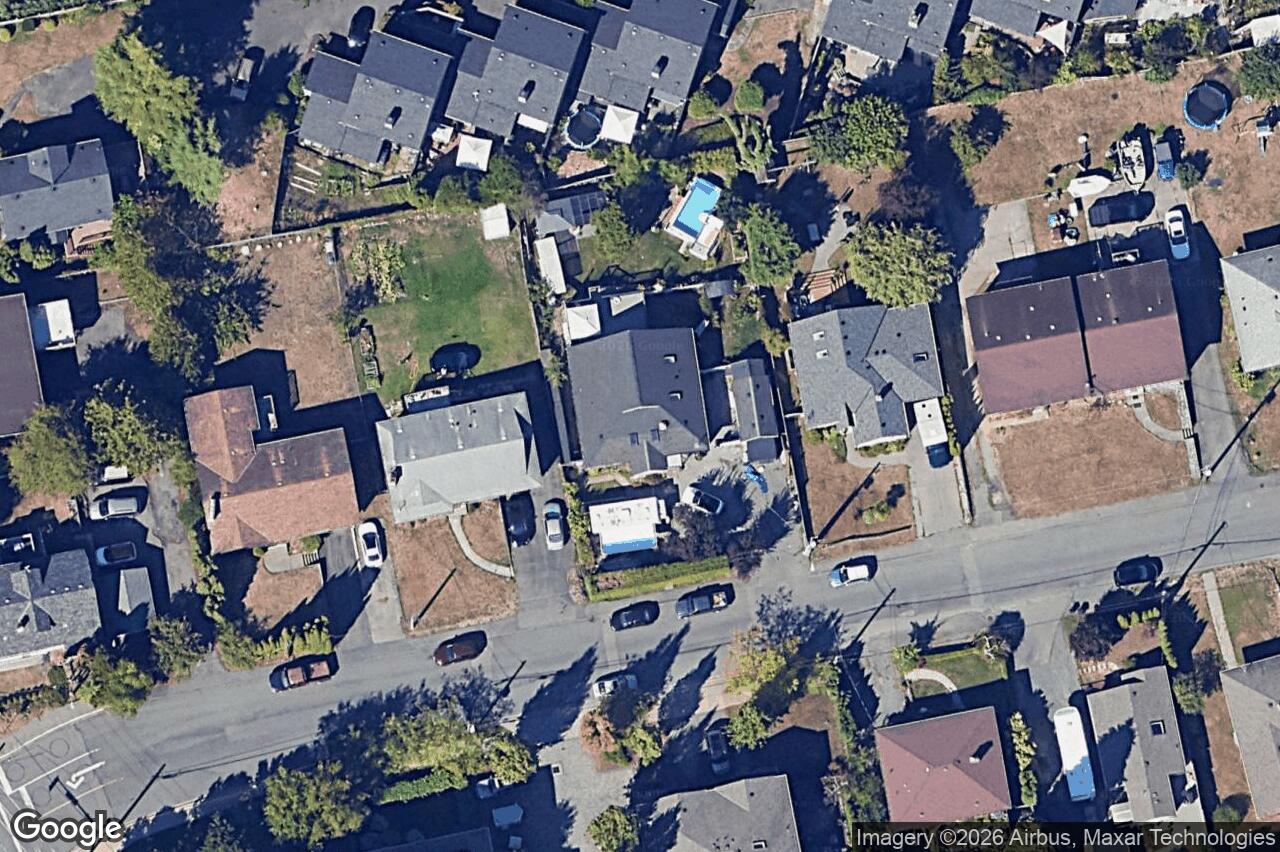 Aerial view of 610 Ralph St, Saanich