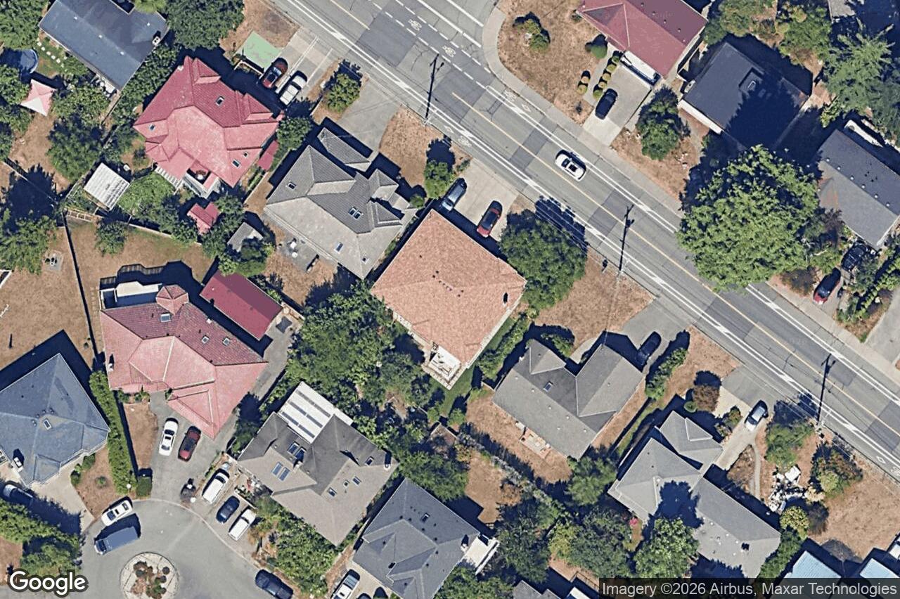 Aerial view of 2273 Edgelow St, Saanich