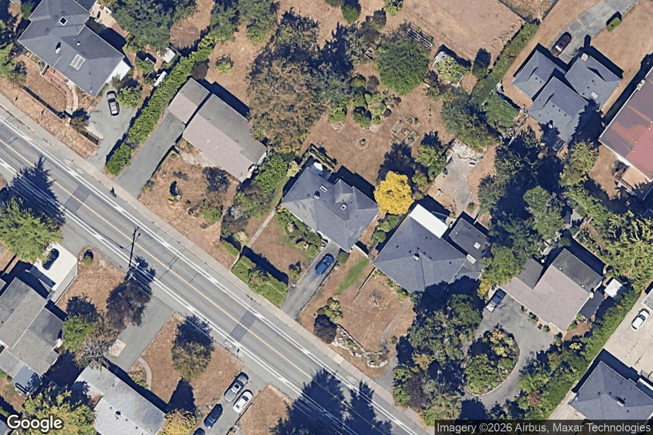 Aerial view of 2218 EDGELOW St, Saanich
