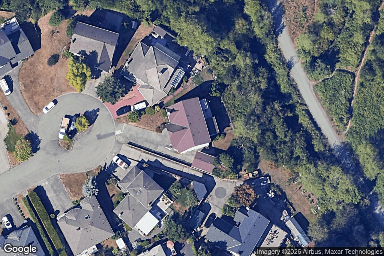 Aerial view of 975 Meadowview Pl, Saanich