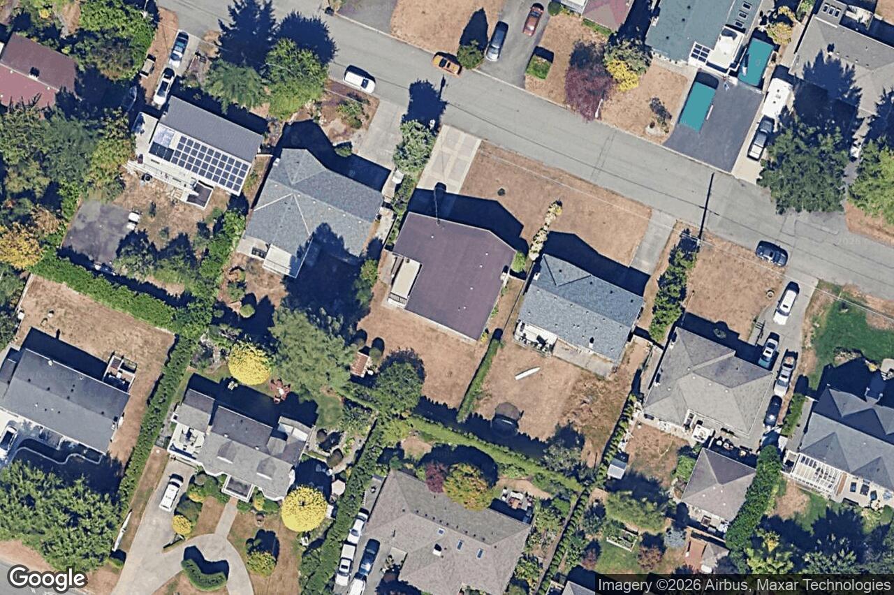 Aerial view of 1821 Penshurst Rd, Saanich