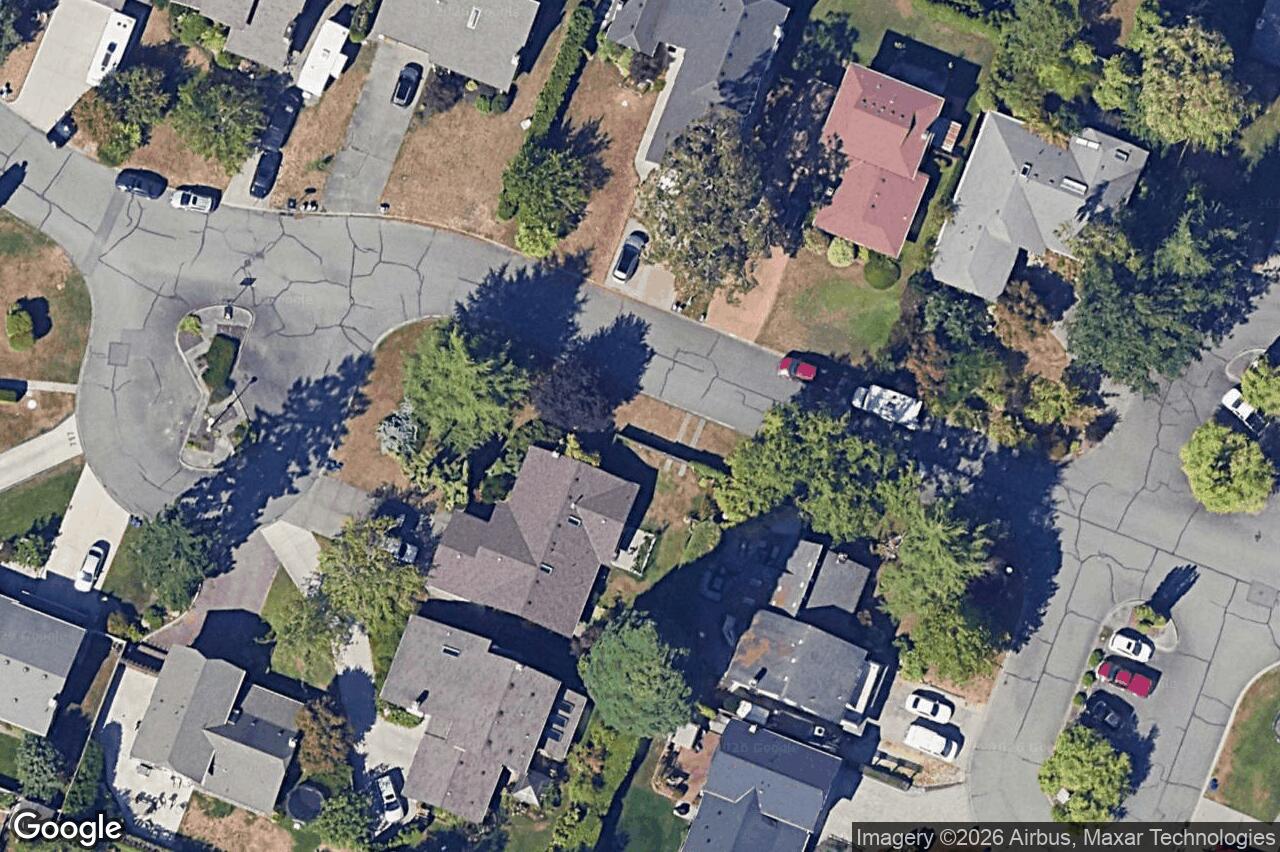Aerial view of 727 Paskin Way, Saanich
