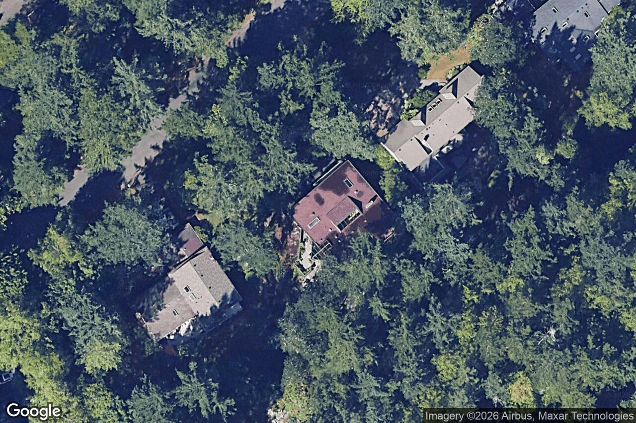 Aerial view of 959 Carolwood Dr, Saanich