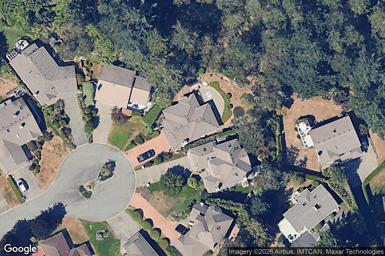 Aerial view of 833 Royal Wood Pl, Saanich