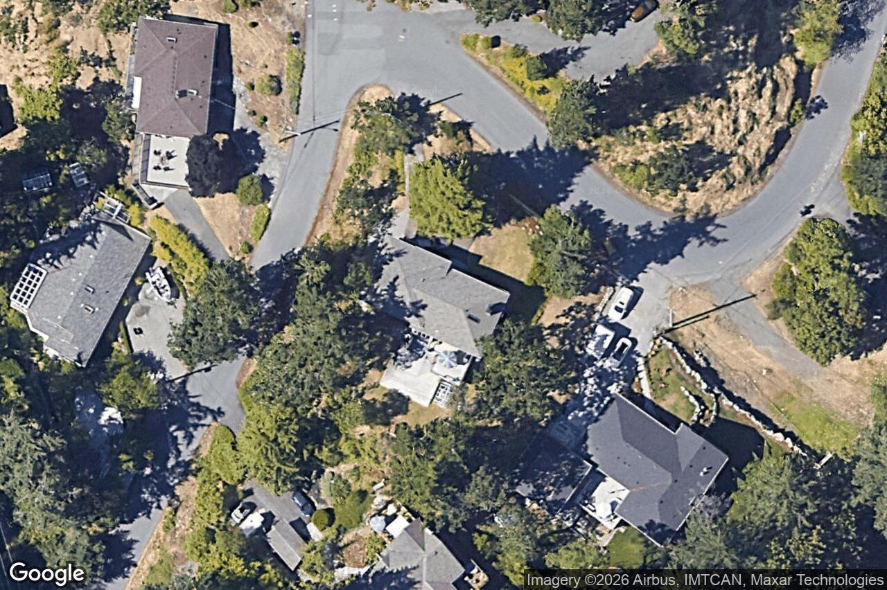 Aerial view of 4725 Treetop Hts, Saanich