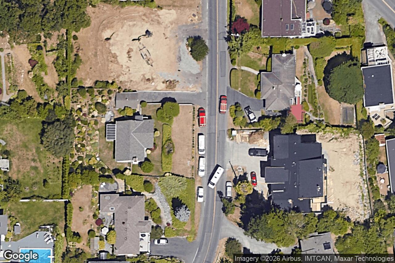 Aerial view of 922 Claremont Ave, Saanich