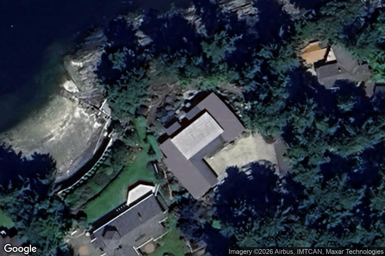 Aerial view of 568 Lands End Rd, North Saanich