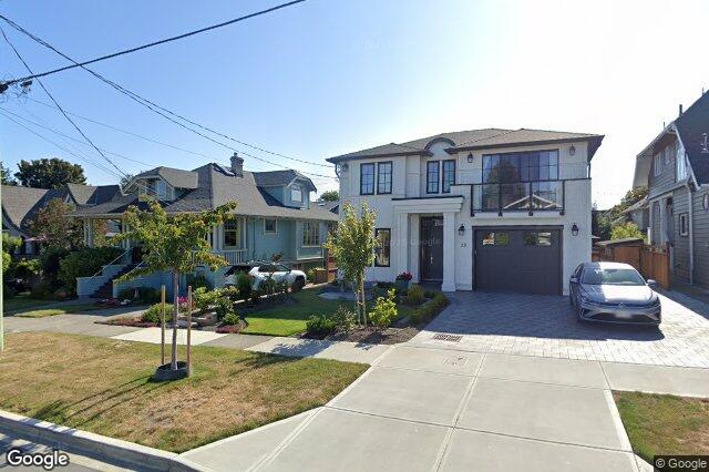 Street view of 25 Howe St, Victoria