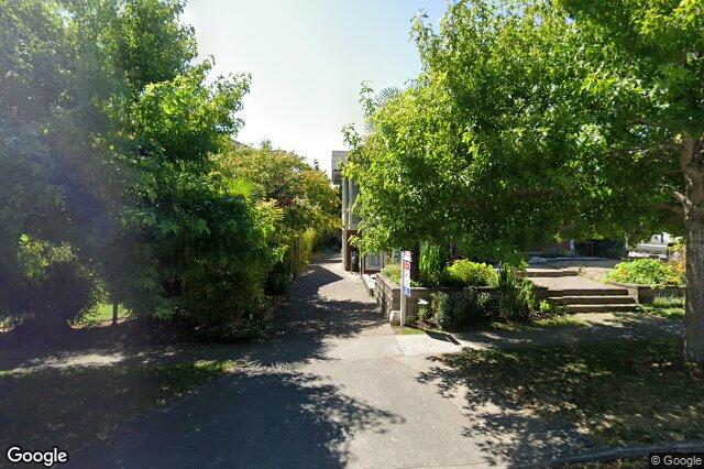Street view of 3 – 118 Robertson St, Victoria