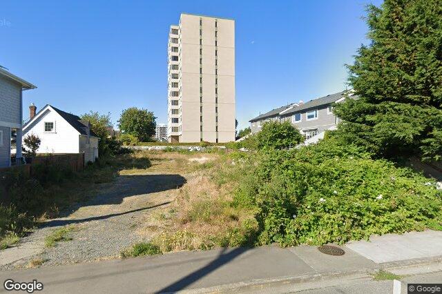 Street view of 557 Simcoe St, Victoria
