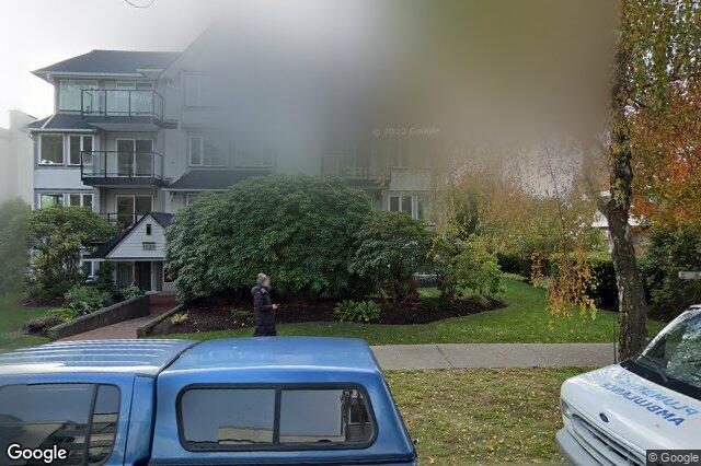 Street view of 302 – 1121 Oscar St, Victoria