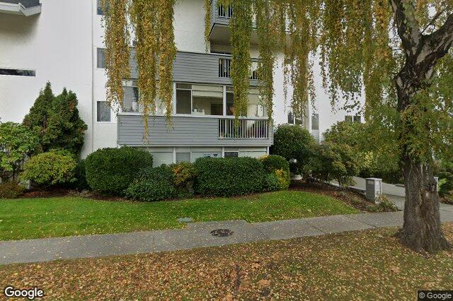 Street view of 206 – 1110 Oscar St, Victoria