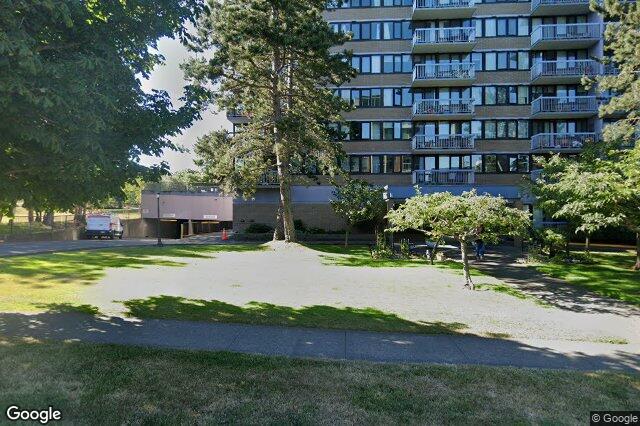 Street view of 2006 – 647 Michigan St, Victoria