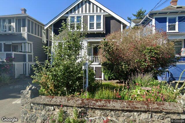 Street view of 329 Simcoe St, Victoria