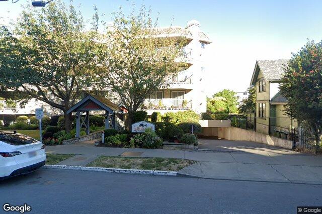 Street view of 202 – 320 Menzies St, Victoria