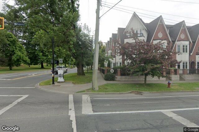 Street view of 15 – 675 Superior St, Victoria