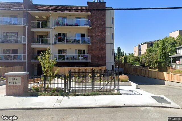 Street view of 404 – 945 McClure St, Victoria