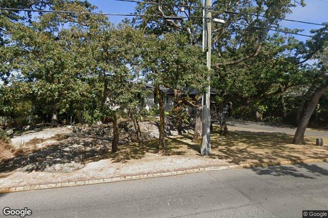 Street view of 910 Foul Bay Rd, Victoria