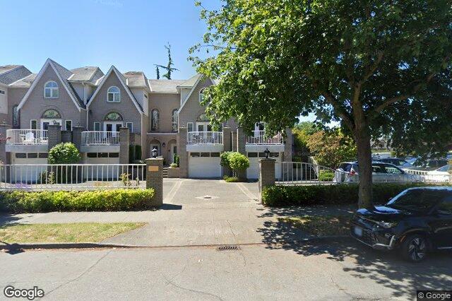 Street view of 207 Quebec St, Victoria