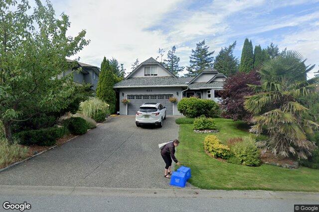 Street view of 825 Bexhill Pl, Colwood
