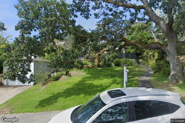 Street view of 1262 Roslyn Rd, Oak Bay