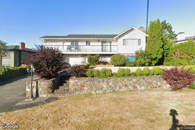 Street view of 230 Portsmouth Dr, Colwood