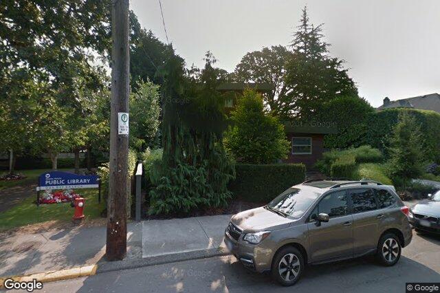 Street view of 1395 Hampshire Rd, Oak Bay