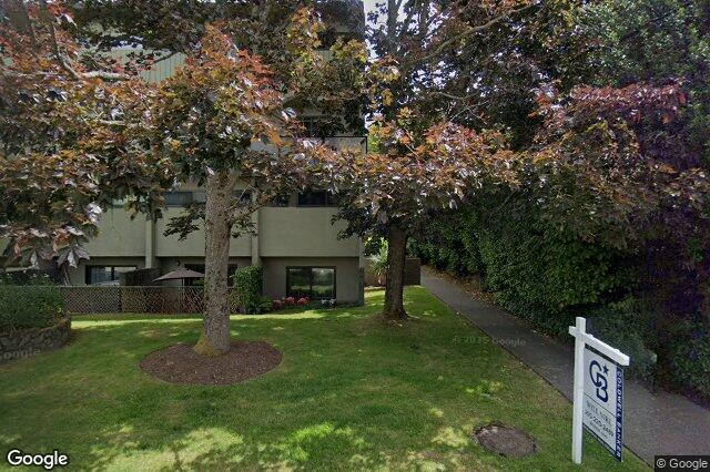 Street view of 16 – 477 Lampson St, Esquimalt