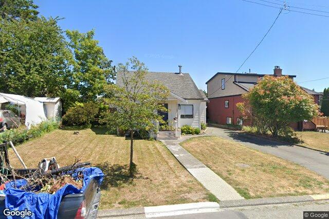 Street view of 489 Grafton St, Esquimalt