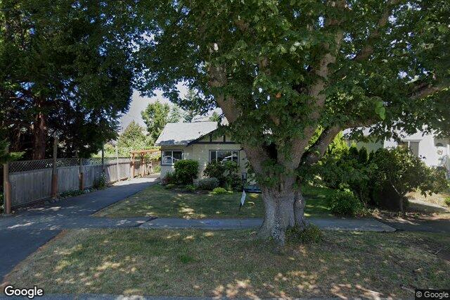 Street view of 2022 Byron St, Oak Bay