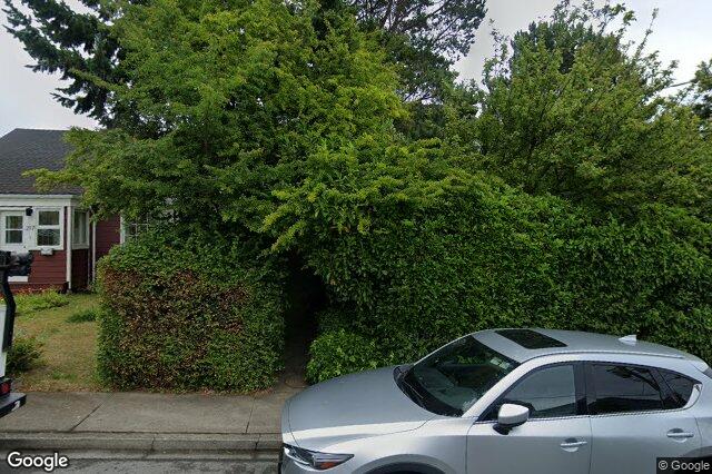 Street view of 215 Mary St, Victoria