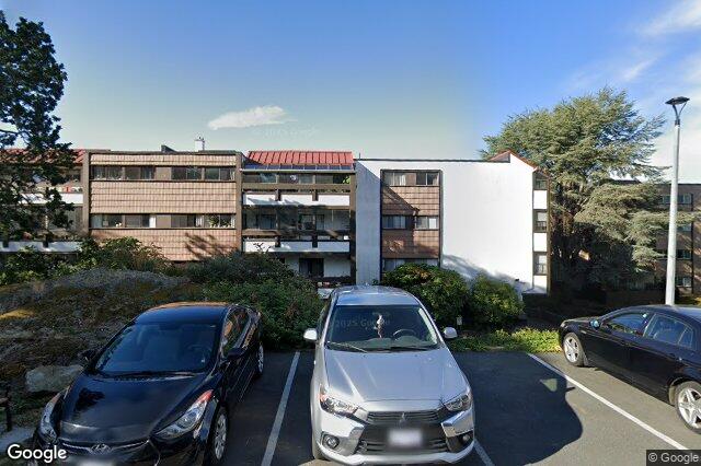 Street view of 302 – 1000 ESQUIMALT Rd, Esquimalt
