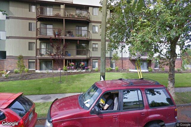 Street view of 209 – 1655 Begbie St, Victoria