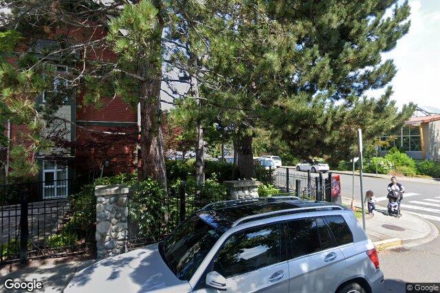 Street view of 2065 Goldsmith St, Oak Bay