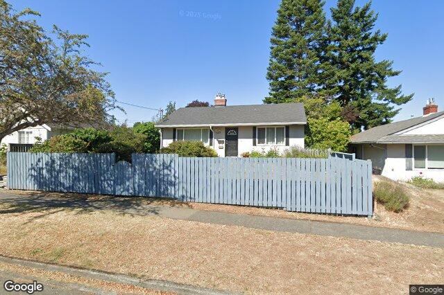 Street view of 2512 Shakespeare St, Victoria