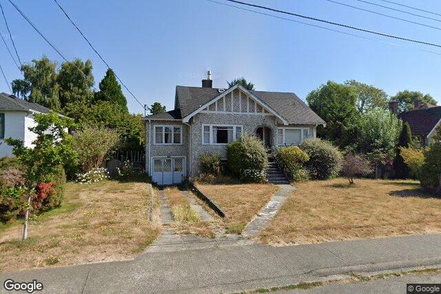 Street view of 2586 Dalhousie St, Oak Bay