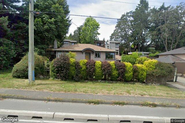 Street view of 1 – 752 Lampson St, Esquimalt