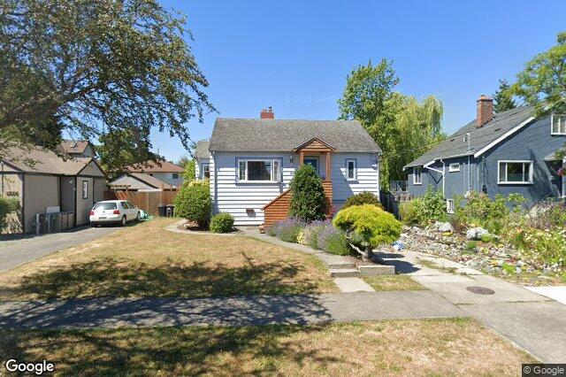 Street view of 2530 Blackwood St, Victoria