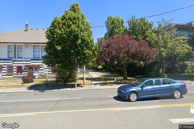 Street view of 206 – 2527 Quadra St, Victoria