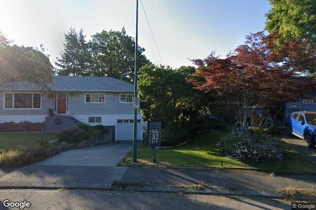 Street view of 2519 Wootton Cres, Oak Bay