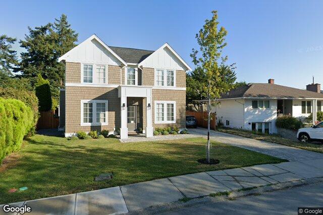 Street view of 2218 Kinross Ave, Oak Bay