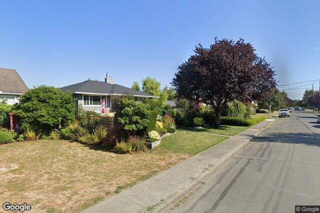 Street view of 2667 Dunlevy St, Oak Bay