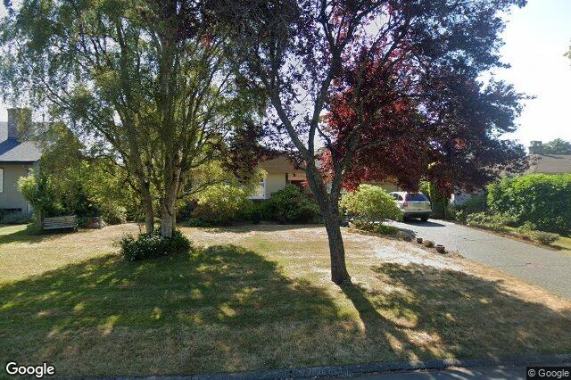 Street view of 2807 Dunlevy St, Oak Bay