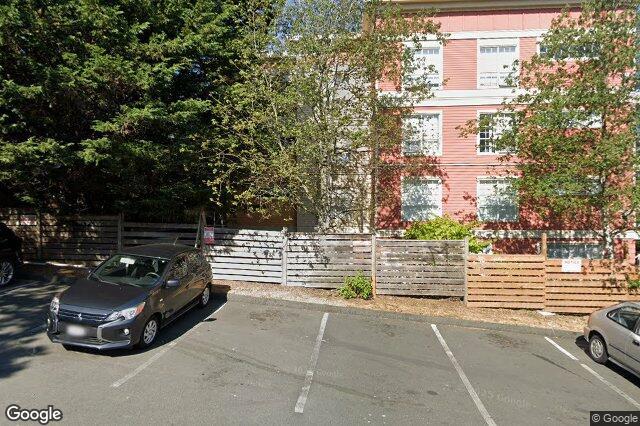 Street view of 211 – 1371 Hillside Ave, Victoria