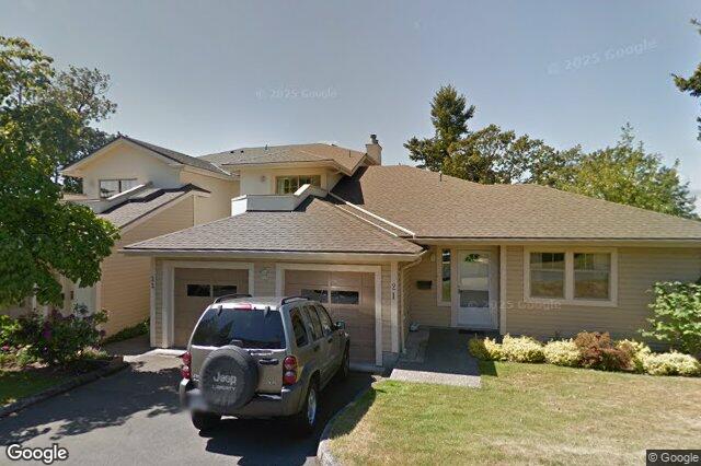 Street view of 43 – 850 Parklands Dr, Esquimalt